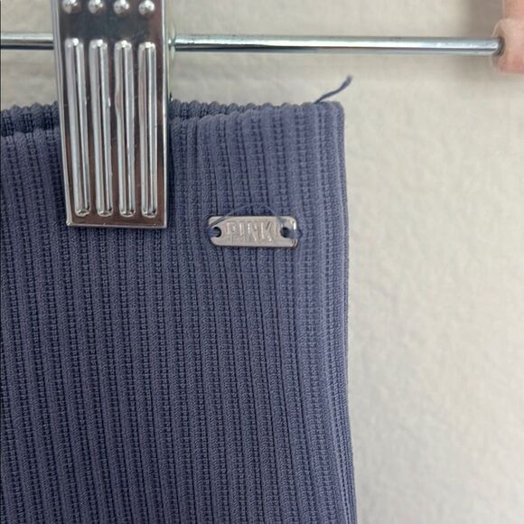 PINK Victoria's Secret Gradient Blue Leggings Size Medium - Picture 2 of 5